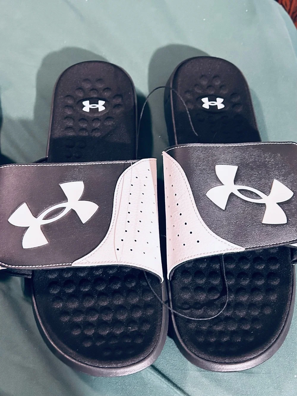 Under Armour Big & Tall Black and White Adjustable Slide Sandals (Size17”)